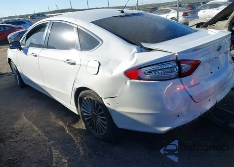 2016 Ford Fusion Titanium z USA, uszkodzony, nr VIN 3FA6P0K97GR343924